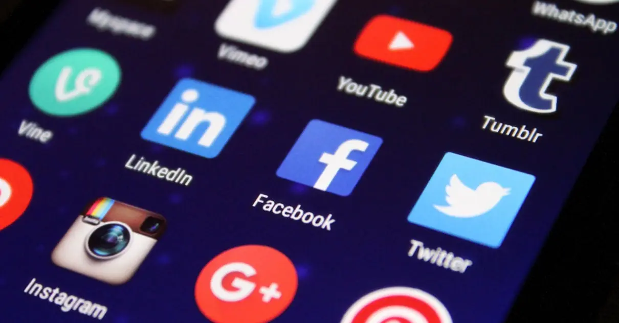 Leia mais sobre o artigo O Retorno da Rede Social X: Desafios e Expectativas no Brasil