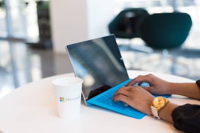 Leia mais sobre o artigo Atualizações do Windows 11: Instalações Rápidas e Eficientes na Versão 24H2