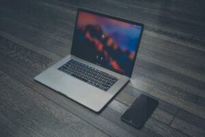 Leia mais sobre o artigo MacBook Pro M4: O que Esperar do Lançamento?