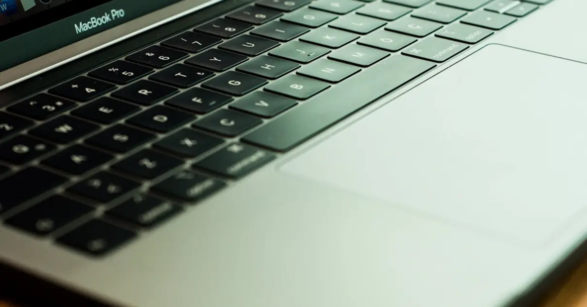 Leia mais sobre o artigo Novidades Sobre o Esperado MacBook Pro M4: O Que Esperar da Apple
