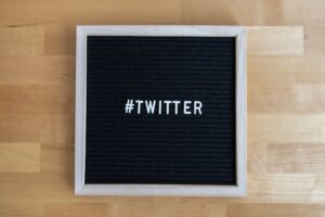 Leia mais sobre o artigo X: A Jornada do Antigo Twitter para Retorno ao Brasil na Era Musk