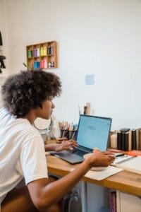 Leia mais sobre o artigo O fim do WordPad: A transição para o Microsoft Word é realmente necessária?